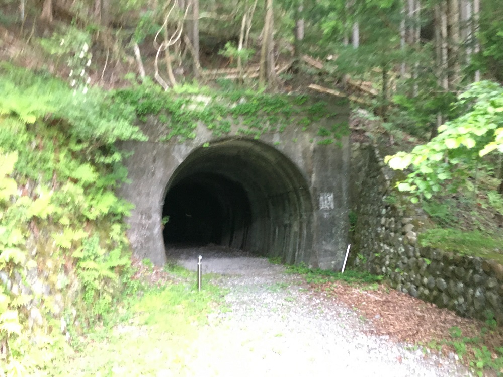 アプトいちしろキャンプ場トンネル