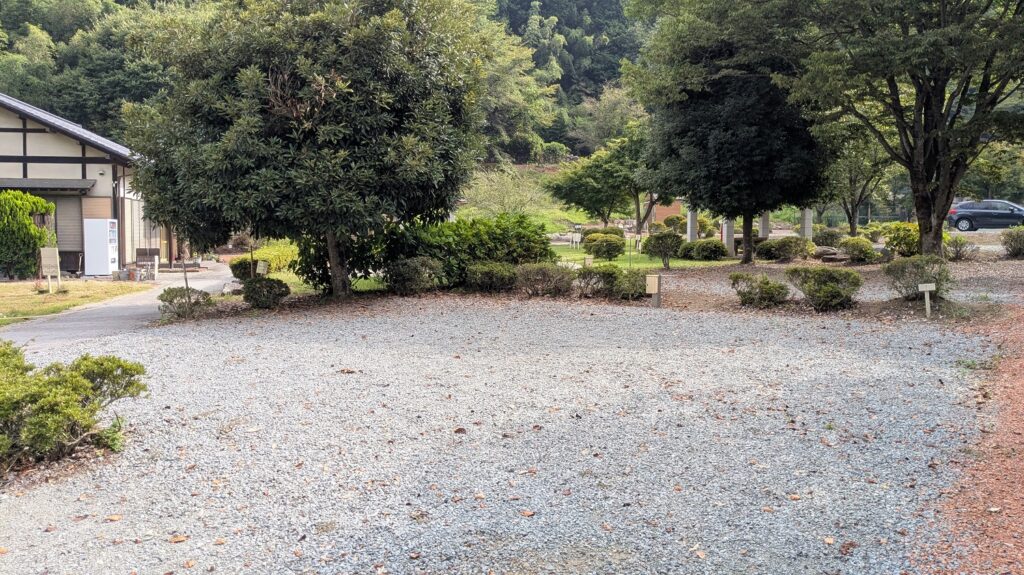 御坂路さくら公園オートキャンプ場1番サイト